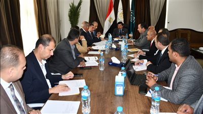 سيطرة رجال الأعمال على لجنة إدارة نادي النادي تثير الجدل بالشباب والرياضة 