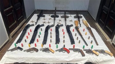 حبس 49 متهما بتهمة حيازة أسلحة نارية والاتجار في المخدرات بأسيوط 