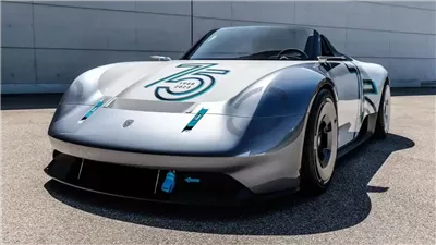 تفاصيل السيارات النادرة المشاركة في مهرجان السرعة بروما (صور) 