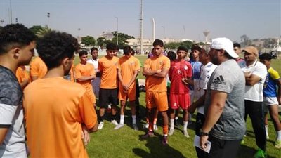 كواليس فترة الإعداد بقطاع الناشئين في المقاولون العرب، وفكري صالح يحاضر مدربي الحراس