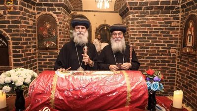 مطران قوص وأسقف المنيا يترأسان نهضة اللابس الروح بنقادة (صور)