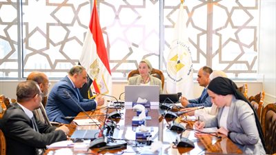  ياسمين فؤاد تبحث الجانب البيئي لمشروع تطوير المجازر بمحافظات الجمهورية