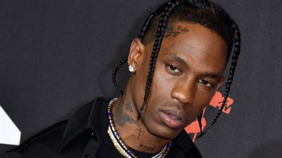 من الإعلان ونفاد التذاكر حتى جدل إقامته، القصة الكاملة لحفل ترافيس سكوت في الأهرامات