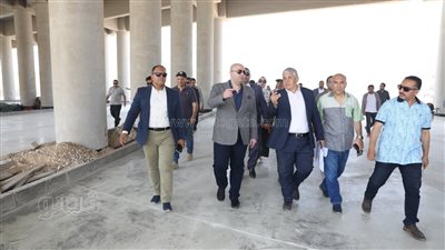 محافظ بني سويف يوجه بتسريع وتيرة العمل بمجمع مواقف محور عدلي منصور