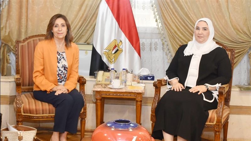وزيرتا الثقافة والتضامن،