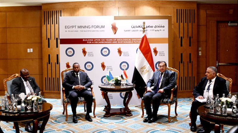الملا ووزير الطاقة