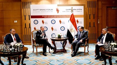 الملا يبحث التعاون مع رئيسي سنتامين وجولد الكندية لصناعة الذهب 