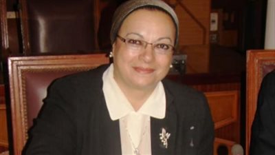 مايا مرسي تقدم التهاني للدكتورة ماجدة الشاذلي لاختيارها رئيسا لنادي أعضاء هيئة التدريس بالإسكندرية