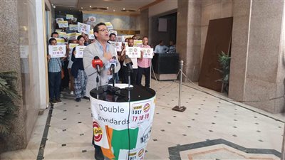 نقيب الصحفيين يكشف أسباب إضراب العاملين في مكتب BBC بالقاهرة