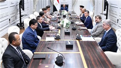 السيسي: بناء قاعدة صناعية حقيقية ومتطورة في مختلف المجالات