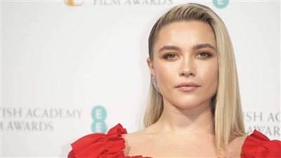 صناع فيلم OPPENHEIMER يمتدحون فلورنس بيو