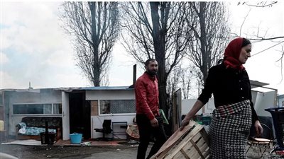 أكبر حي فقير يسكنه الغجر والبلغاريون، فرنسا تخلي مدينة الصفيح