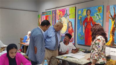 رئيس جامعة الأقصر يواصل متابعة اختبارات قدرات كلية الفنون الجميلة