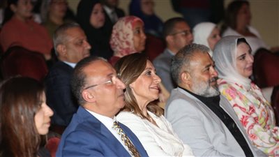 وزيرة الثقافة ومحافظ الإسكندرية يفتتحان المهرجان الصيفي للموسيقى والغناء