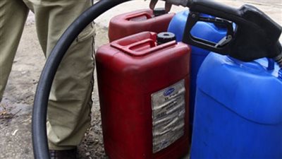 كان مركب محبس عشوائي، تفاصيل ضبط حارس بأنابيب البترول بتهمة سرقة البنزين والسولار