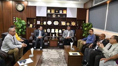 رئيس جامعة الوادى الجديد يستقبل لجنة من الأعلى للجامعات لمتابعة اختبارات القدرات 