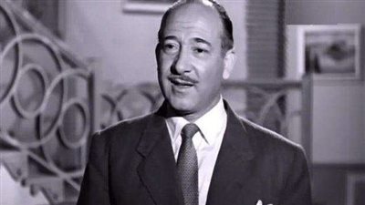 أحمد علام، الفنان الاستقراطي صاحب أغرب قبلة على المسرح، وفاطمة رشدي أنقذته من جنون عزيز عيد