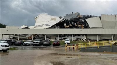 عاصفة قوية تدمر مصنع فايزر للقاحات كورونا بالولايات المتحدة (فيديو) 