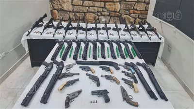 حبس 39 متهما بتهمة حيازة أسلحة نارية ومواد مخدرة بسوهاج ودمياط 