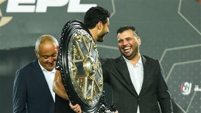 عماد متعب يهنئ الأهلي بالدوري 43