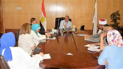 مناقشة مقترحات المساهمة في تخفيف معدلات الزيادة السكانية بديوان عام محافظة الأقصر