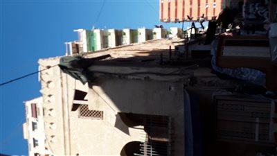 مصرع عاملين سقطت بهما سقالة في الإسكندرية