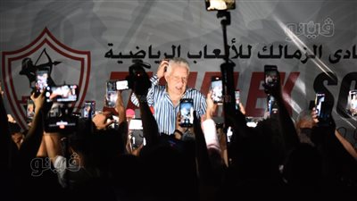 انقطاع الكهرباء في مؤتمر مرتضى منصور بنادي الزمالك ( صور) 