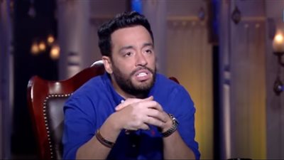 رامي جمال عن إصابته بالبهاق: صديق من الوسط الفني قاللي شوفلك شغلانة تانية(فيديو)