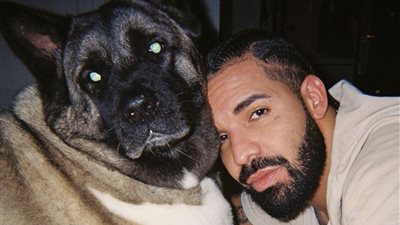 دريك يرتدي قناع كلب ترويجا لألبومه الجديد (صور)