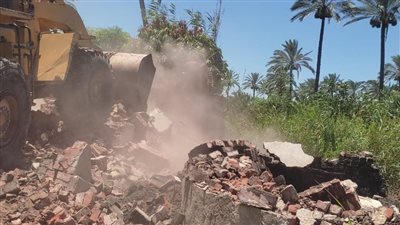 إزالة 113 حالة تعد بالبناء على الأراضي الزراعية وأملاك الدولة بالمنيا
