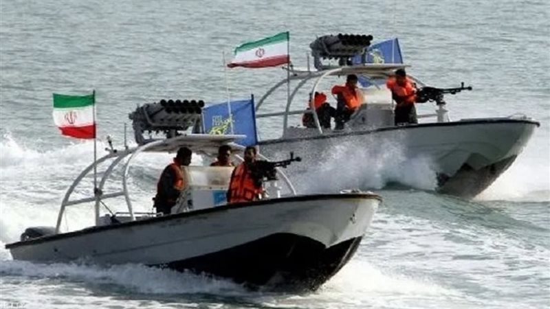 قوارب تابعة للبحرية