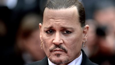 إغماء جوني ديب في أحد فنادق بودابيست بشكل مفاجئ