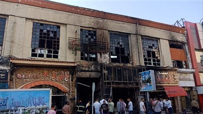 النيابة تعاين محطة الرمل بعد نشوب حريق بأحد المطاعم