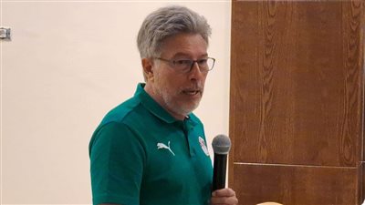 8 حكام دوليين خارج معسكر النخبة، والغضب يسيطر على بيريرا