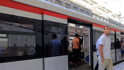 الكهرباء: توفير الطاقة النظيفة لخدمة مشروعات النقل والقطار السريع