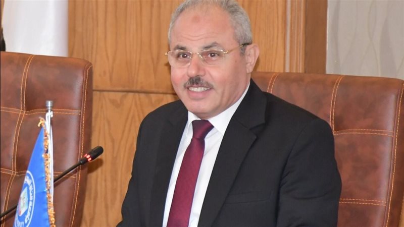 الدكتور ناصر مندور
