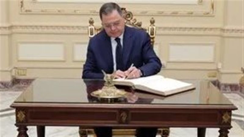 وزير الداخلية اللواء