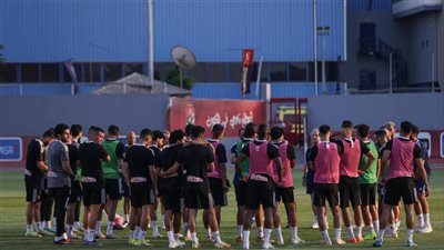 الأهلي يختتم تدريباته استعدادا لمواجهة بيراميدز في الدوري (صور)
