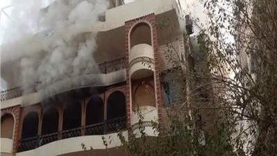 النيابة تعاين فيلا نشب بها حريق في مدينة نصر 