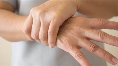 كل ما تحتاج معرفته عن مرض باركنسون