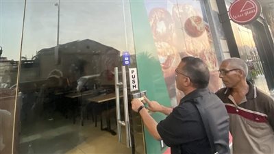 رئيس حي شرق الإسكندرية يقود حملة مكبرة بسموحة وجليم 