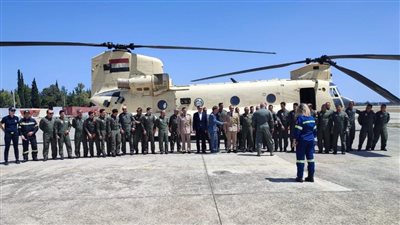 القوات المسلحة تشارك في إخماد حرائق الغابات باليونان