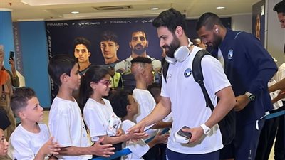 بيراميدز يصل استاد الدفاع الجوي استعدادا لمواجهة الأهلي (صور)