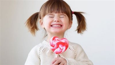استشارى أطفال: أبعدي الحلوى المصنعة عن صغارك حفاظا على مناعتهم