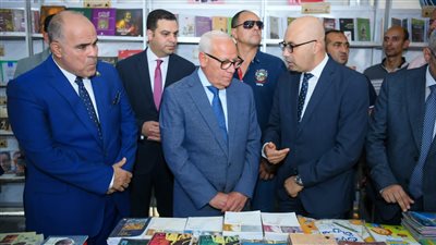 الغضبان وبهي الدين يفتتحان معرض بورسعيد للكتاب (صور)
