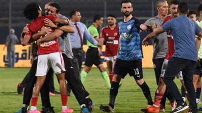 الأهلي يدرس إيقاف حسين الشحات بعد أزمة الشيبي 