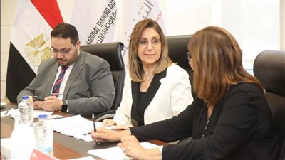 وزيرة الثقافة تترأس لجنة اختيار كوادر نسائية للالتحاق ببرنامج المرأة تقود للتنفيذيات