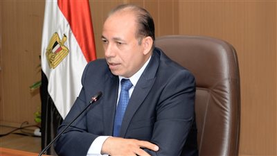 رئيس جامعة المنصورة يفتتح أعمال تطوير عدد من العيادات بطب الأسنان