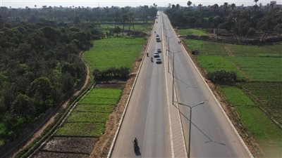 بتكلفة 107 ملايين جنيه، وزير التنمية المحلية ومحافظ الفيوم يتفقدان أعمال رصف طريق الجناين