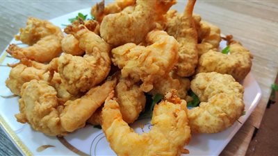 تفسير حلم أكل الجمبري في المنام وعلاقته بالخير الوفير وتحقيق النجاح 